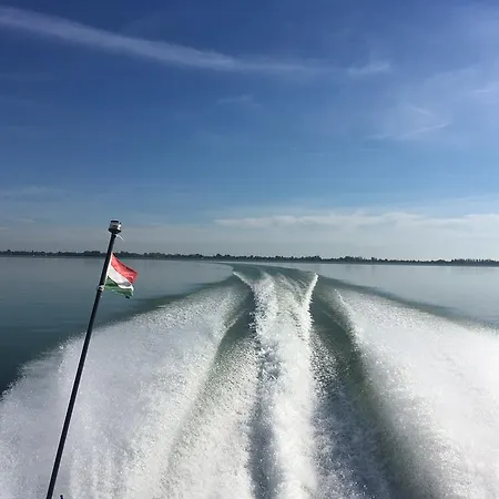 Part Vendeghaz فندق مبيت وإفطار *
